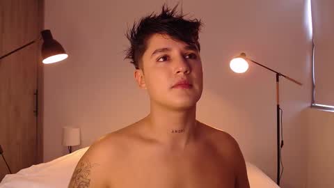 Angel online show from December 2025 06:23:01 PM