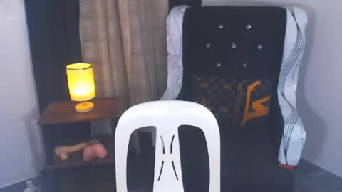 Angel online show from February 2025 09:59:01 PM