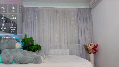 Ksenia online show from October 2025 03:47:02 PM