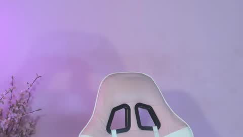 Carolina online show from February 2025 01:02:02 AM