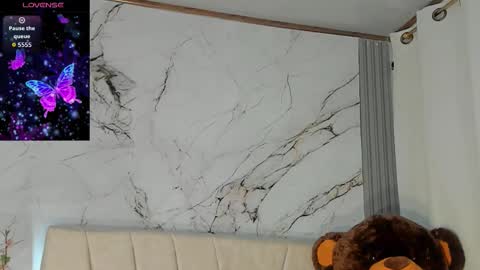 Carolina online show from October 2025 01:28:01 AM