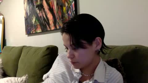 angelia01m online show from November 2025 01:49:01 AM