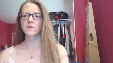 Snapshot of angelicangel3 chatting on May 2026 05:52:01 PM AngelicAngel online show from May 2026 05:52:01 PM
