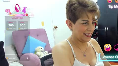 Snapshot of angelina_stone_65 chatting on September 2025 11:28:02 PM Angelina online show from September 2025 11:28:02 PM