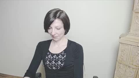 Angelina online show from March 2025 10:46:01 AM