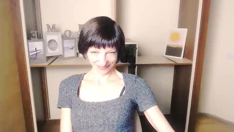 Angelina online show from September 2025 06:13:02 AM