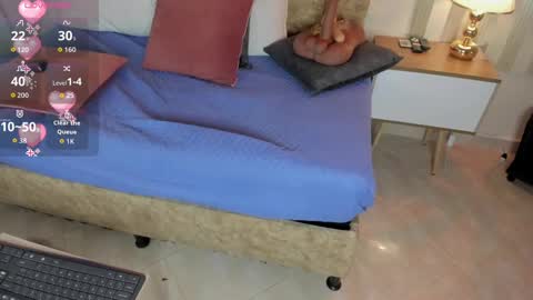 Snapshot of angelinarouse_ chatting on October 2025 05:27:01 AM angelinarouse_ online show from October 2025 05:27:01 AM