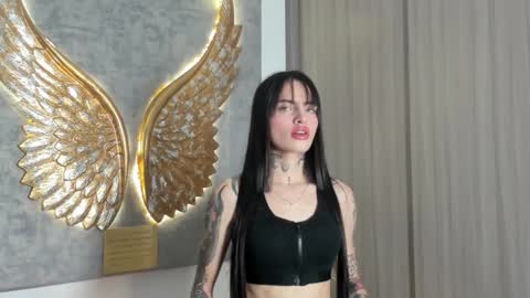 Angeline Smith  online show from November 2025 05:08:02 AM