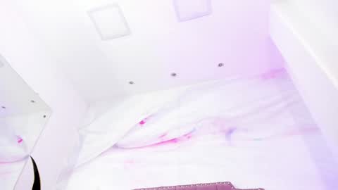 Angeline online show from January 2025 10:46:02 PM