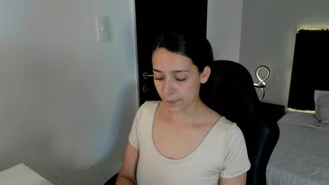angeline_davies online show from November 2025 02:06:01 AM
