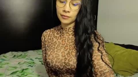  ANGELA ISABELLA  online show from October 2025 11:45:02 PM