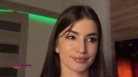 angelmi171 online show from September 2025 06:18:02 PM