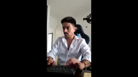 angelo_movil online show from April 2026 05:53:02 PM