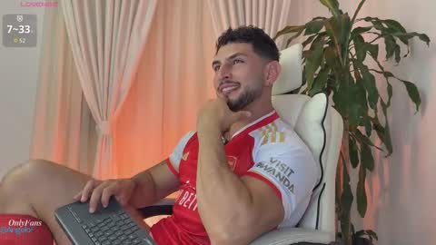 Angelo Ferro online show from October 2025 01:59:02 AM