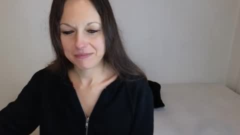 Giulia online show from February 2026 12:22:02 PM