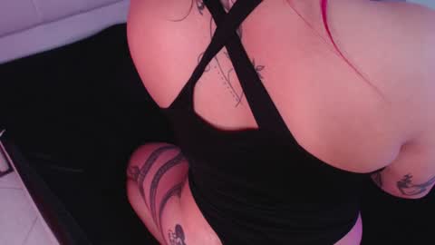 Angie online show from January 2025 09:59:02 AM