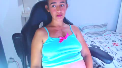 Snapshot of angie_dreamgirl chatting on January 2025 09:36:02 PM IG angie dreamgirl01 online show from January 2025 09:36:02 PM