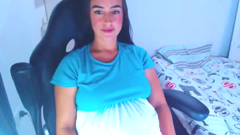 Snapshot of angie_dreamgirl chatting on January 2025 04:16:02 PM IG angie dreamgirl01 online show from January 2025 04:16:02 PM