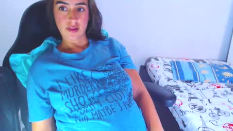 Snapshot of angie_dreamgirl chatting on January 2025 06:59:01 PM IG angie dreamgirl01 online show from January 2025 06:59:01 PM