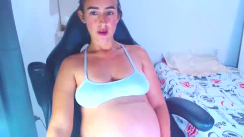 Snapshot of angie_dreamgirl chatting on January 2025 03:08:02 PM IG angie dreamgirl01 online show from January 2025 03:08:02 PM