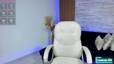 Snapshot of angie_smith_x chatting on June 2026 11:12:02 AM angie_smith_x online show from June 2026 11:12:02 AM