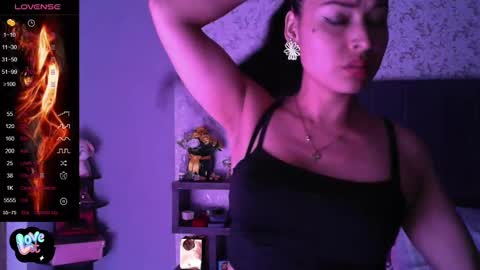 Snapshot of angiebaxter chatting on January 2025 01:11:01 AM Angiebaxt online show from January 2025 01:11:01 AM