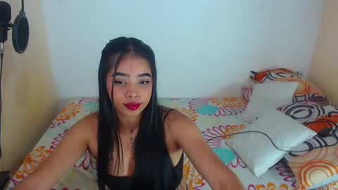 Snapshot of angielee01 chatting on January 2025 08:29:01 AM Angie y Andres online show from January 2025 08:29:01 AM