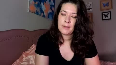 Snapshot of angiewakamatsu chatting on May 2026 01:25:02 AM Lodestar online show from May 2026 01:25:02 AM