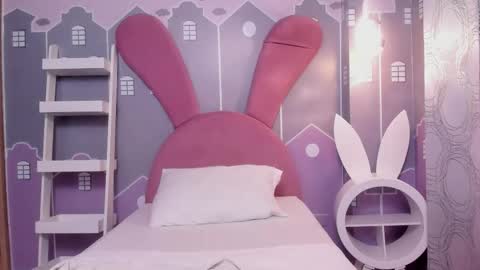 Anie online show from March 2026 02:17:02 AM