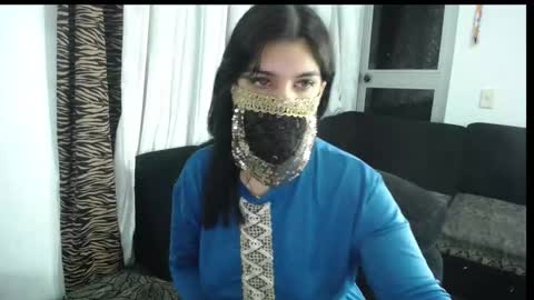 Anissa online show from December 2025 05:50:02 AM