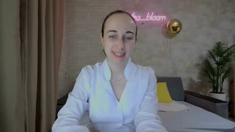 anikabloom online show from February 2025 11:09:02 PM