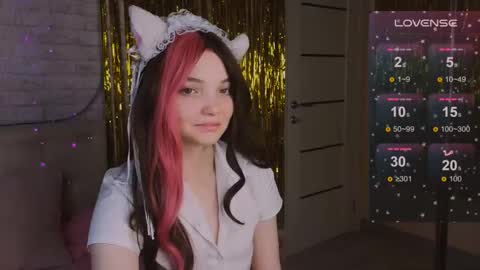 Alica online show from December 2025 02:32:02 AM