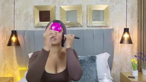 Dania Lpez online show from July 2026 12:19:01 PM