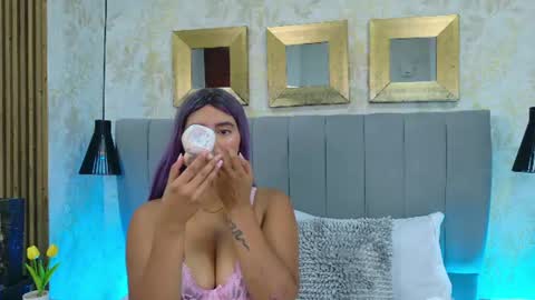 Dania Lpez online show from July 2026 12:23:01 PM