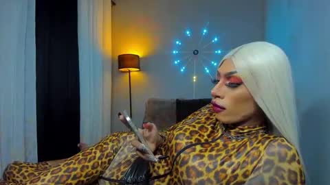 Miss Ann online show from November 2025 11:10:02 AM