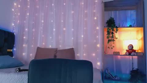 anitaglow online show from October 2025 02:33:01 AM