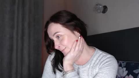 anjutka08 online show from January 2026 05:51:02 PM