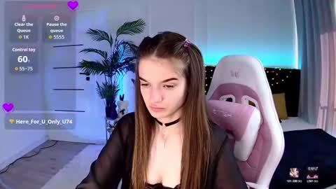 ann_woood online show from June 2026 02:38:01 PM