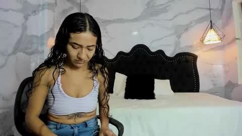 Ana  online show from December 2025 11:41:02 AM