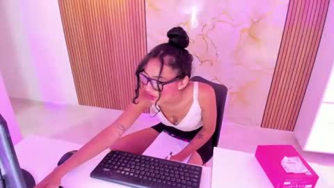 Snapshot of anna2809 chatting on June 2026 06:56:01 PM Ana online show from June 2026 06:56:01 PM