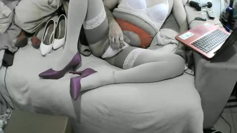 Anna online show from February 2025 11:33:02 PM