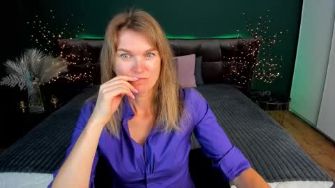 Annabel online show from September 2025 04:54:02 PM
