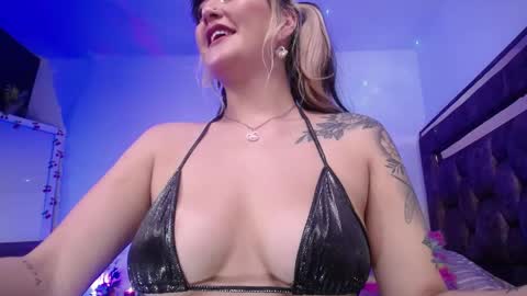 Snapshot of annabellegron chatting on May 2026 01:54:02 AM Anna online show from May 2026 01:54:02 AM