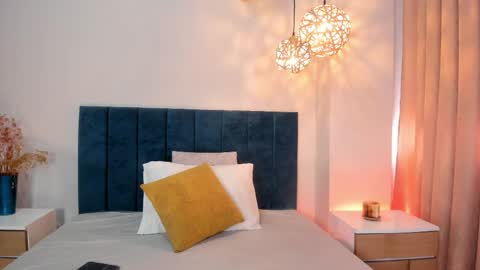 AnnaBrooks online show from April 2026 12:25:01 PM