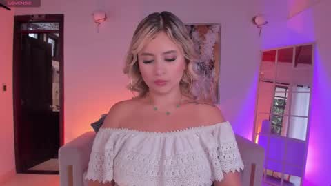 Anna Brooks  online show from January 2026 07:52:02 PM