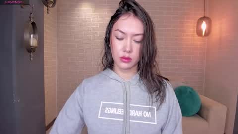 Snapshot of annahoffman_ chatting on September 2025 12:20:01 PM annahoffman_ online show from September 2025 12:20:01 PM