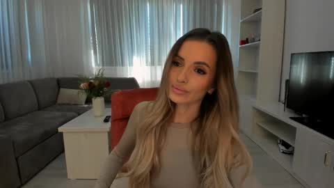 Snapshot of annaise_ chatting on April 2026 08:45:01 AM annaise online show from April 2026 08:45:01 AM