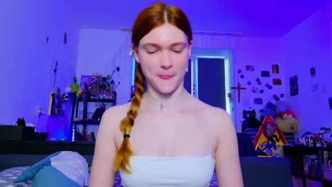 Snapshot of annakeenon chatting on June 2026 05:43:01 AM Anna online show from June 2026 05:43:01 AM