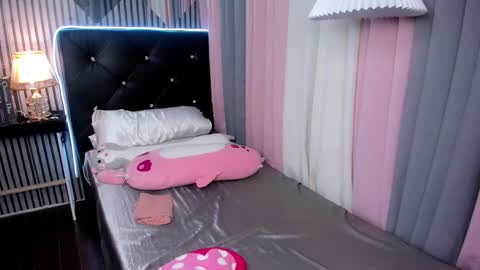 AshyElliston online show from January 2025 12:35:01 PM