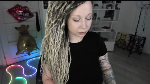 Snapshot of annanebula chatting on May 2026 06:59:01 PM Anna online show from May 2026 06:59:01 PM
